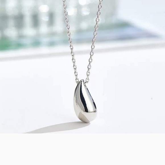 Boutique Jewelry - NEW Water Drop Necklace | 18k Gold Vermeil Over Sterling Silver